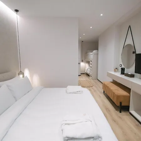 Boulevard Boutique *