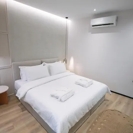 Boulevard Boutique *