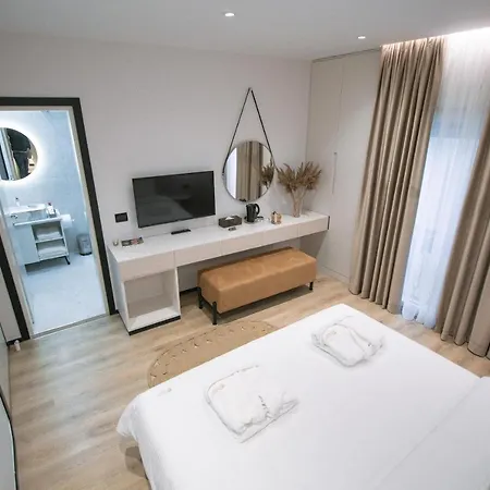 Boulevard Boutique *