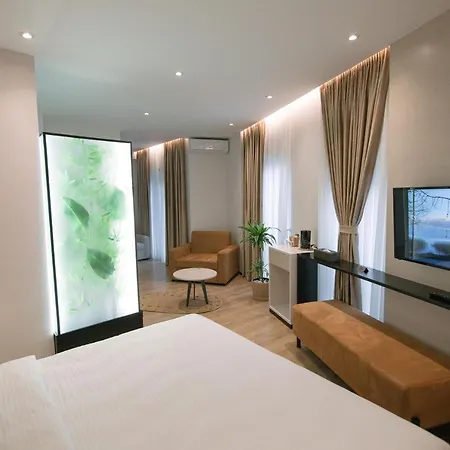 Boulevard Boutique * Korce