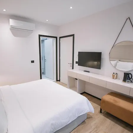 Boulevard Boutique * Korce