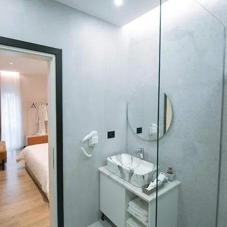 Boulevard Boutique *