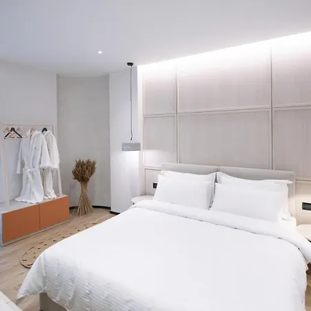 Boulevard Boutique كورتشي